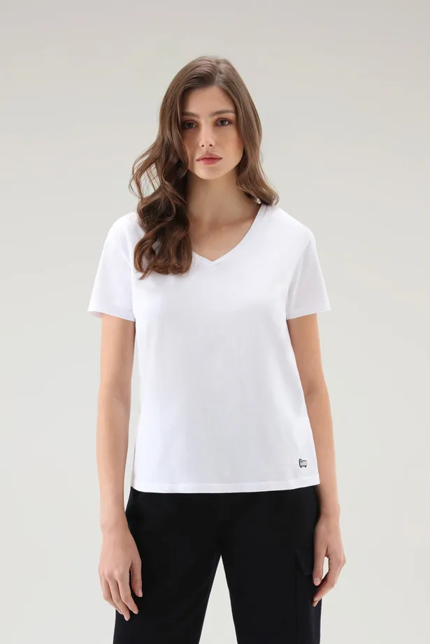T-shirt con scollo a V in puro cotone                                                                                           